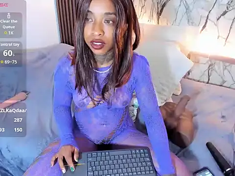 Pauline_Fox's Webcam Show