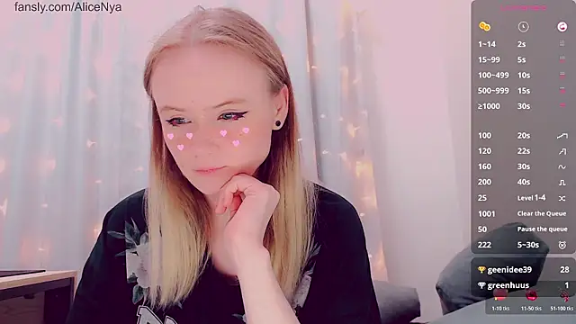 AliceNya_cute élő XXX-chatje
