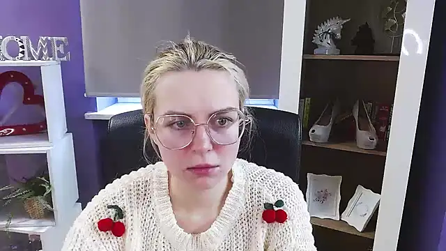 Zoey_Erotic Obrolan Langsung XXX