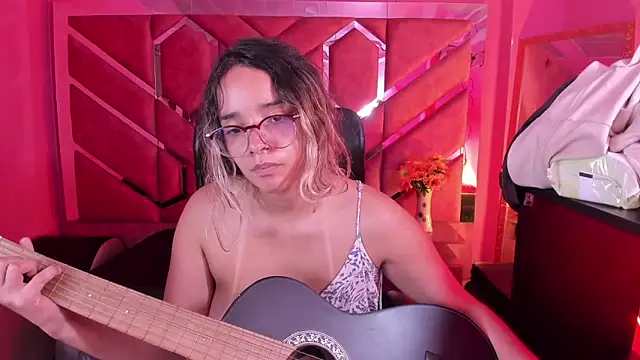 Olivia_Fox69 即時 XXX 聊天