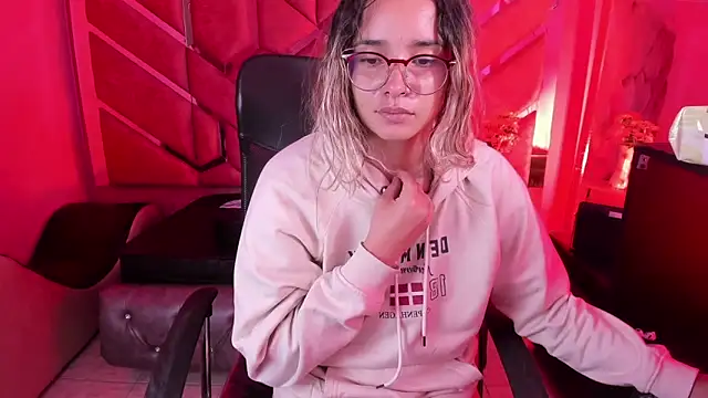 Chat +18 de Olivia_Fox69 ao vivo