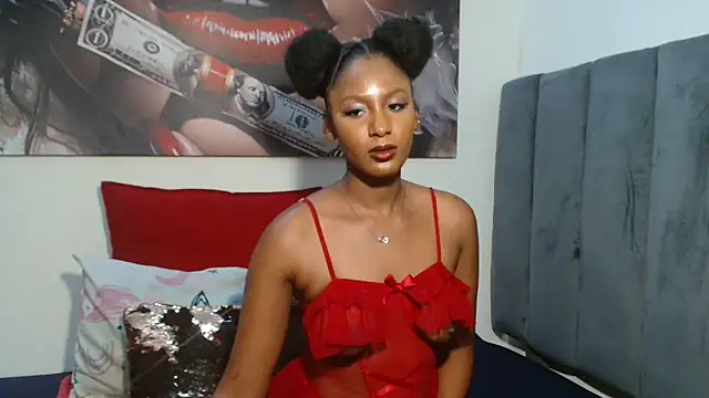 Moreish-06's Live XXX Chat