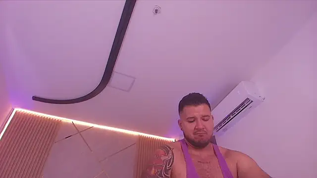 Czat XXX na żywo – mister_miike