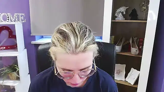 Zoey_Erotic Chat XXX in diretta