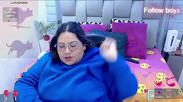 Chat +18 de evelin_zaens ao vivo