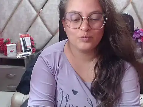 แชท XXX สดของ Sarah_Boobs_