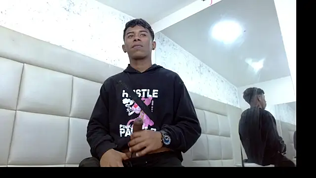 TonnyMarck 网络视讯表演