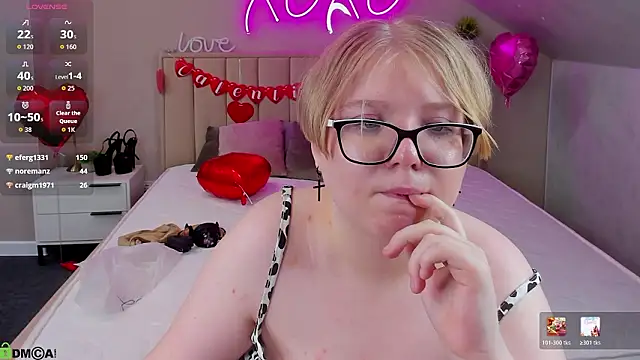 Chatroom XXX en direct de Lauraaa_Smith