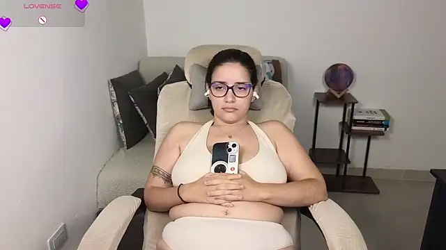 blue__moon_ live XXX chat