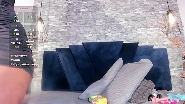 Emily_Brown18 élő XXX-chatje