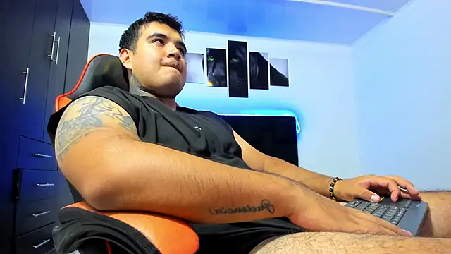 Chat XXX ao vivo de thiago__cp01