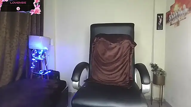 Black-Pearll: вебкам-шоу