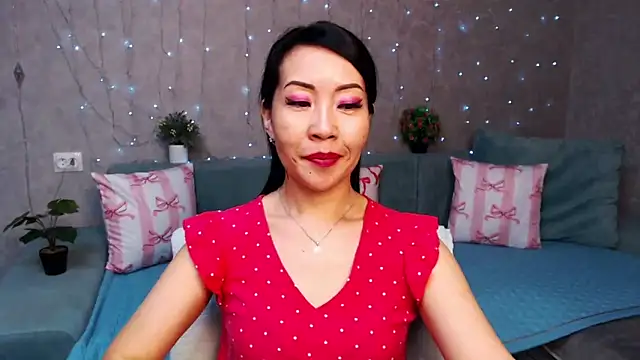 LiaPak – Live XXX-chat