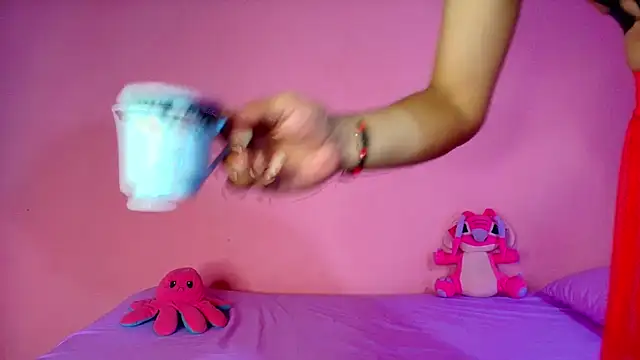 Venus2357: онлайн-секс-чат