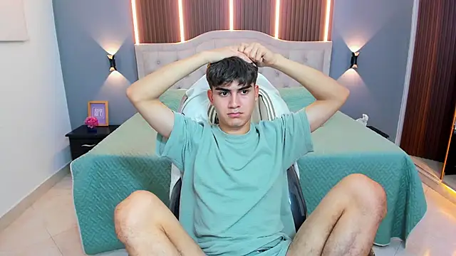 Chat XXX en directo de Tommy18__