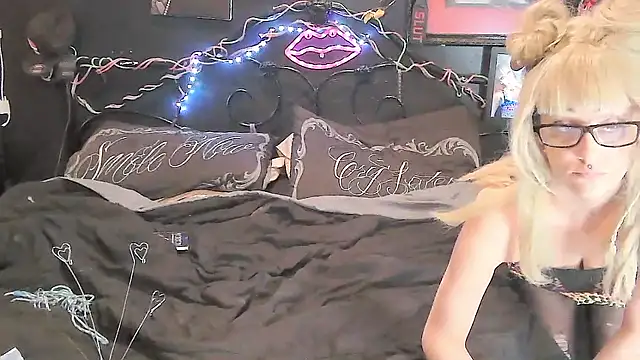 Chat XXX en directo de Splash_Queen420