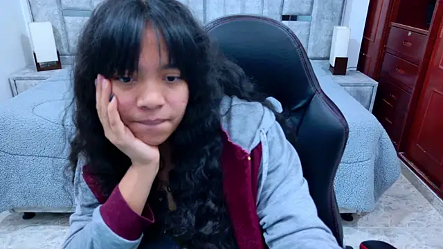 Chat XXX en directo de laureentt_