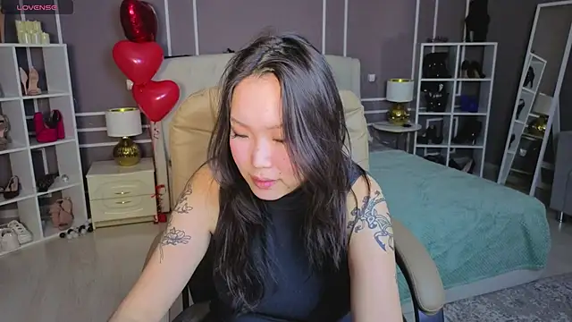 ElinaMotion Chat XXX in diretta