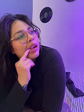 Chat +18 de miacanela_xo ao vivo