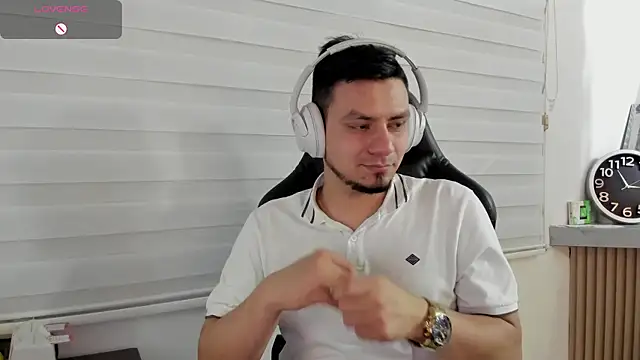 Rick_Adams Adlı Modelin Canlı XXX Sohbeti