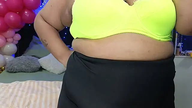 Chat XXX ao vivo de charlotte_077