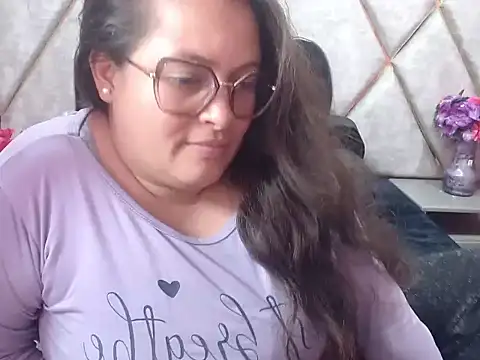 XXX chat uživo modela Sarah_Boobs_