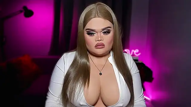 Chatroom XXX en direct de BelindaLove