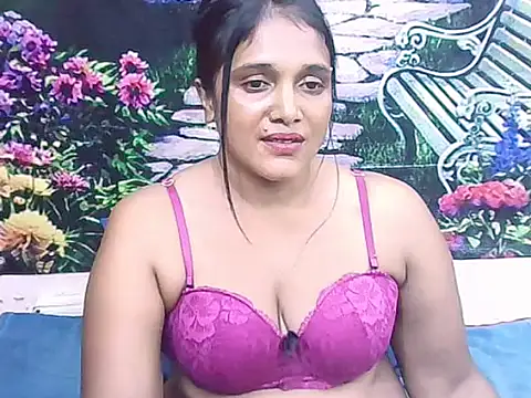 IndianSexyLady20 élő XXX-chatje