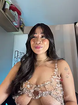 AsianMilfSheryl Adlı Modelin Canlı XXX Sohbeti