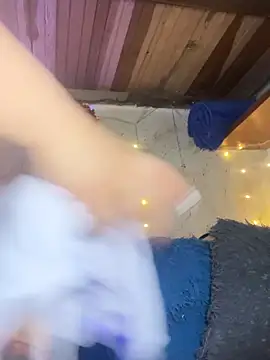 Sophia_Weest99 Adlı Modelin Canlı XXX Sohbeti