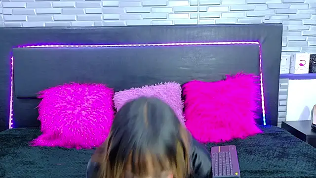 SeraphynLuxoran Live XXX chat