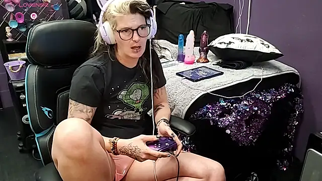 oddywithabody Show in webcam