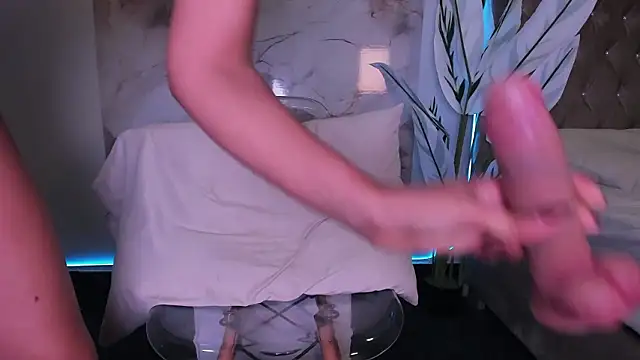 Calyselen Live XXX Chat