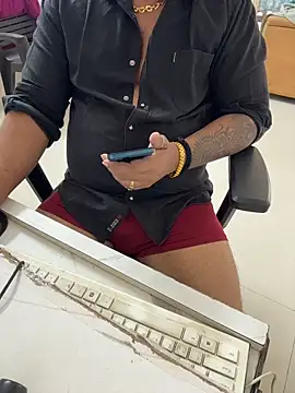 FlirtyxBoy Show Webcam