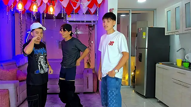 Houseofwarrios Chat XXX in diretta