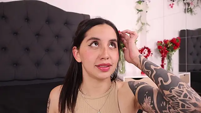 Chat +18 de kaylee_lee ao vivo