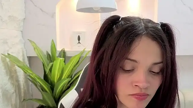 aurora_tp Adlı Modelin Canlı XXX Sohbeti