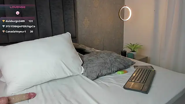 Alejandroo_Montenegro's Live XXX Chat