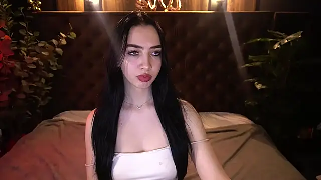 دردشة WildKittenX_ الجنسية المباشرة