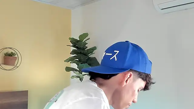 Angel_eros_ 即時 XXX 聊天