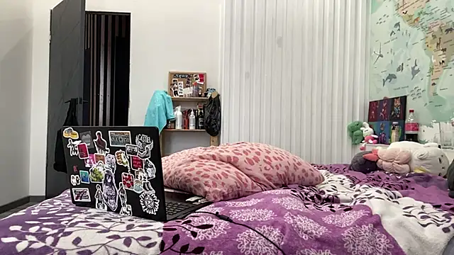 redhead_ray Adlı Modelin Canlı XXX Sohbeti