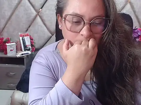 แชท XXX สดของ Sarah_Boobs_