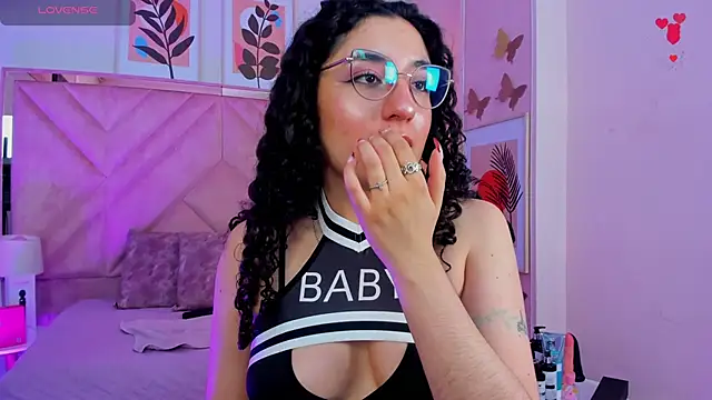 XXX chat uživo modela DemiJones_