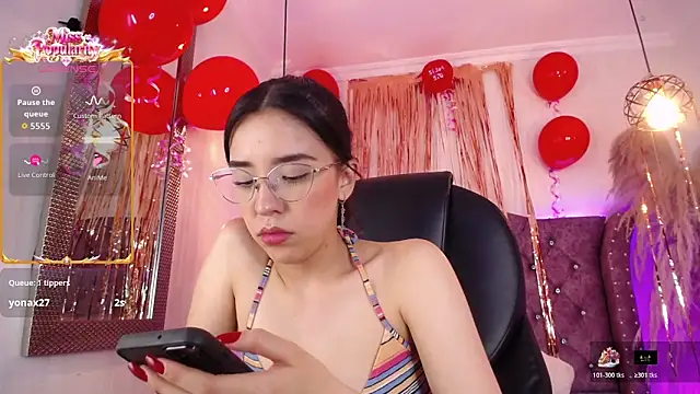 Chatroom XXX en direct de Amara_Davis