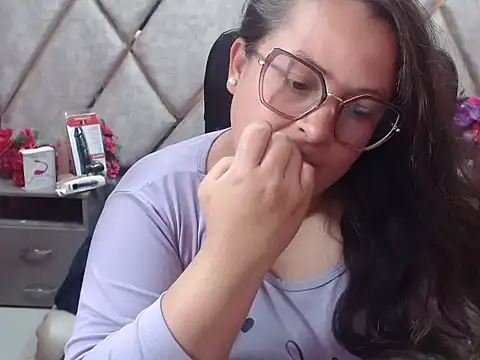 Sarah_Boobs_: απευθείας συνομιλία ΧΧΧ