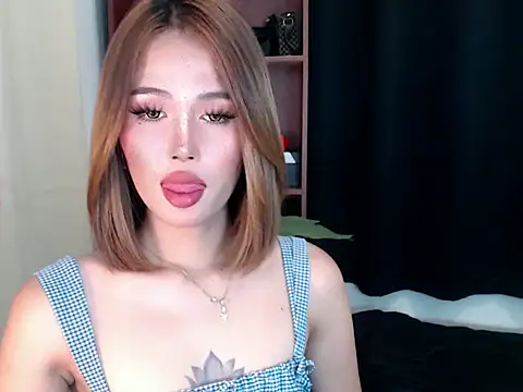 Онлайн чат XXX Lara_Salvatore