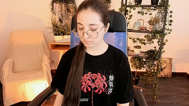 VirtuallVoyant élő XXX-chatje