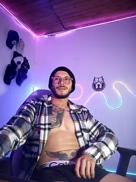 sebastian_horny Adlı Modelin Canlı XXX Sohbeti