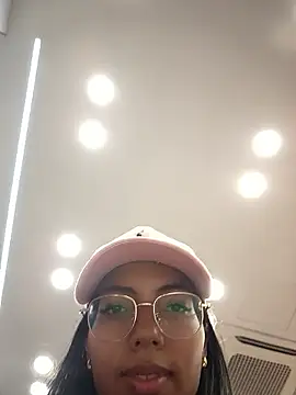 SheenaBrooke webkamerás műsora