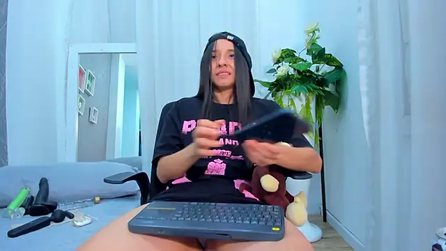 Chat XXX en directo de ViictoriiaSaenz